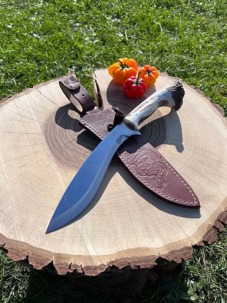 Royal Hunter Damascus Bowie