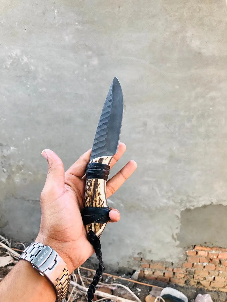 Handcrafted Hammered Skinner Knife