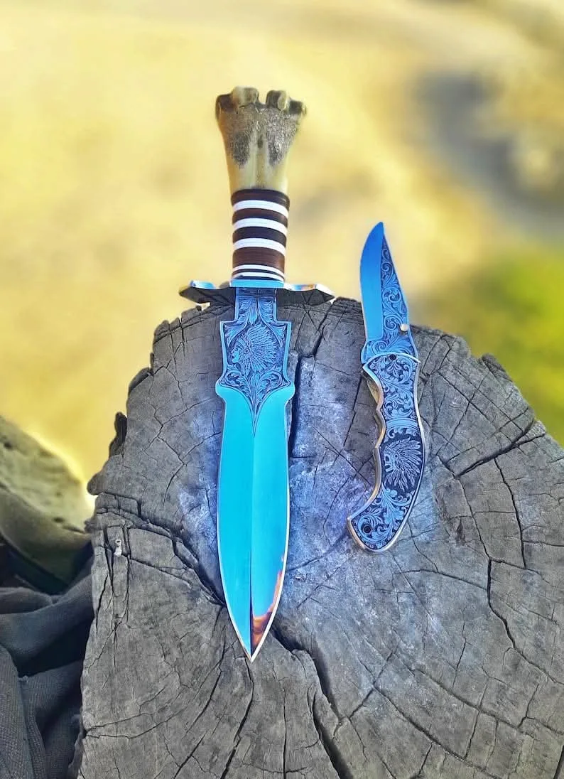 Decorative Fantasy Dagger and Curved Knife